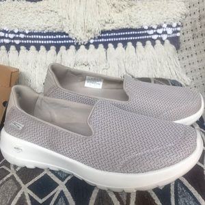 SKECHERS PERFORMANCE GOWALK JOY SLIP ONS